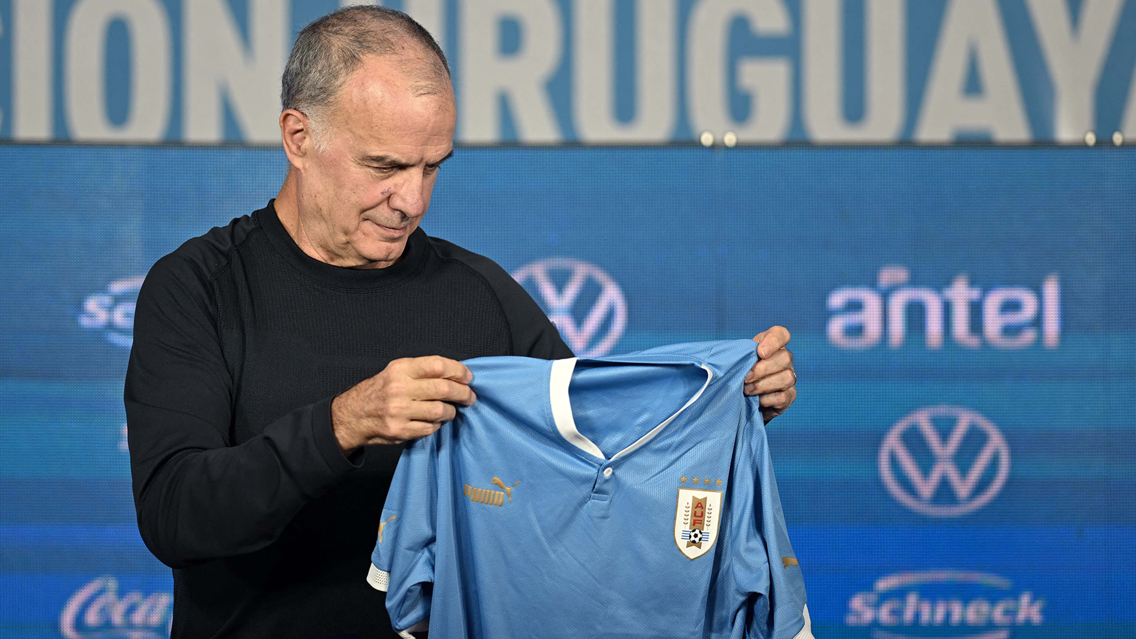 Marcelo Bielsa sería nuevo entrenador de Uruguay