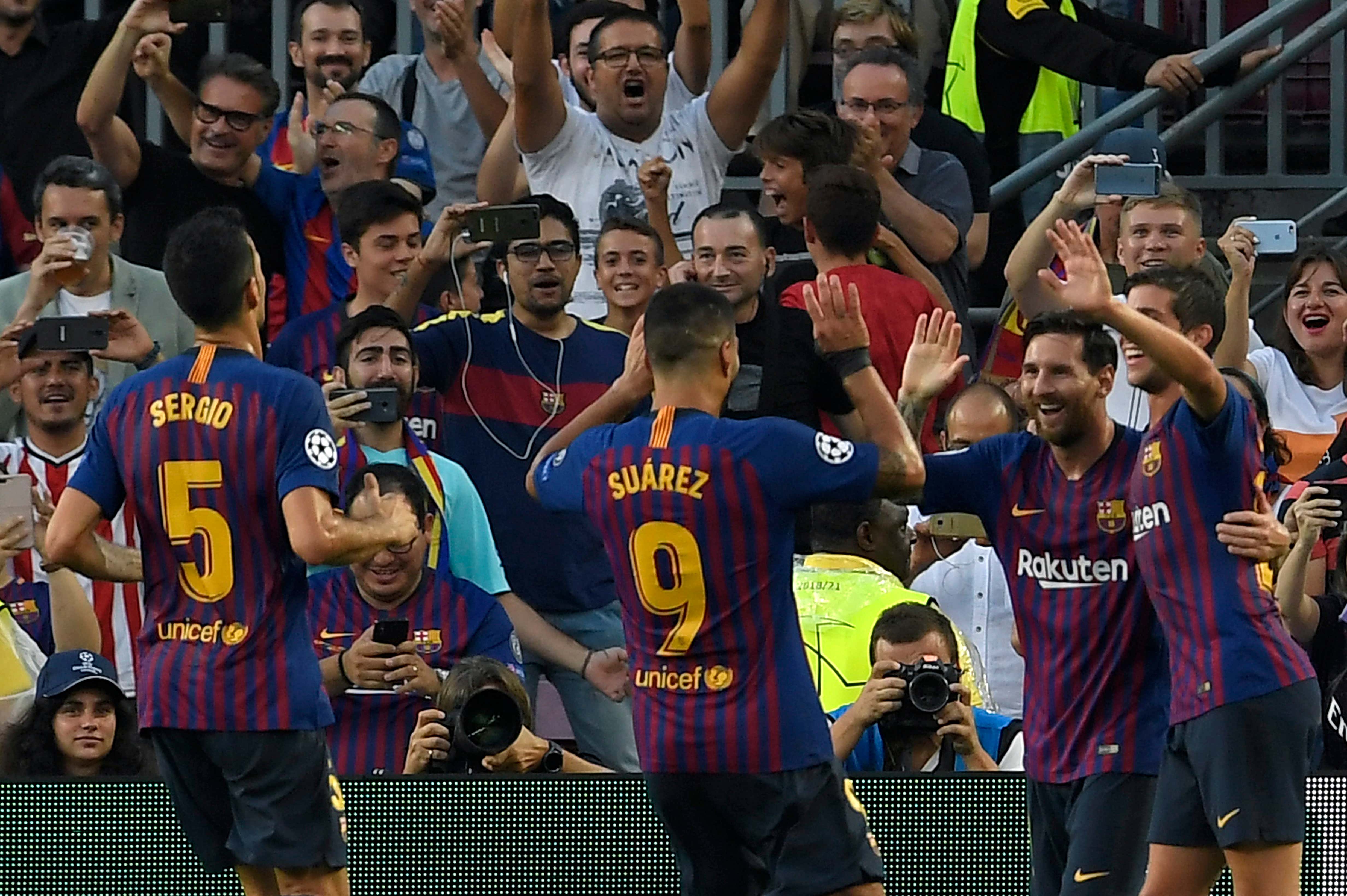 Barca và Messi đã có những thành công xuất sắc tại Champions League. Hình ảnh sẽ cho bạn thấy những khoảnh khắc đẹp nhất của anh ta trong giải đấu này, cũng như sự kết hợp hoàn hảo giữa Messi và đồng đội ở Barca.
