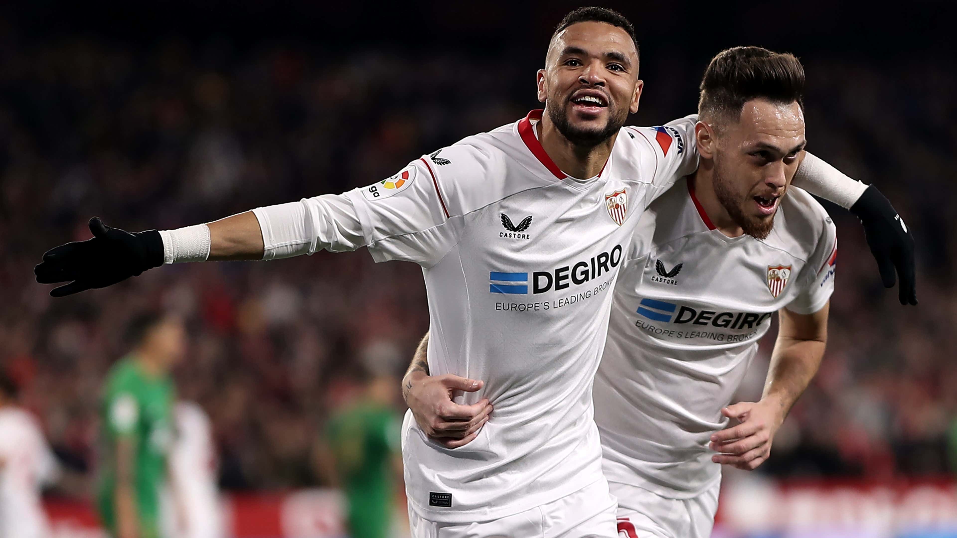 Sevilla FC: La flecha, el pecho y el culo