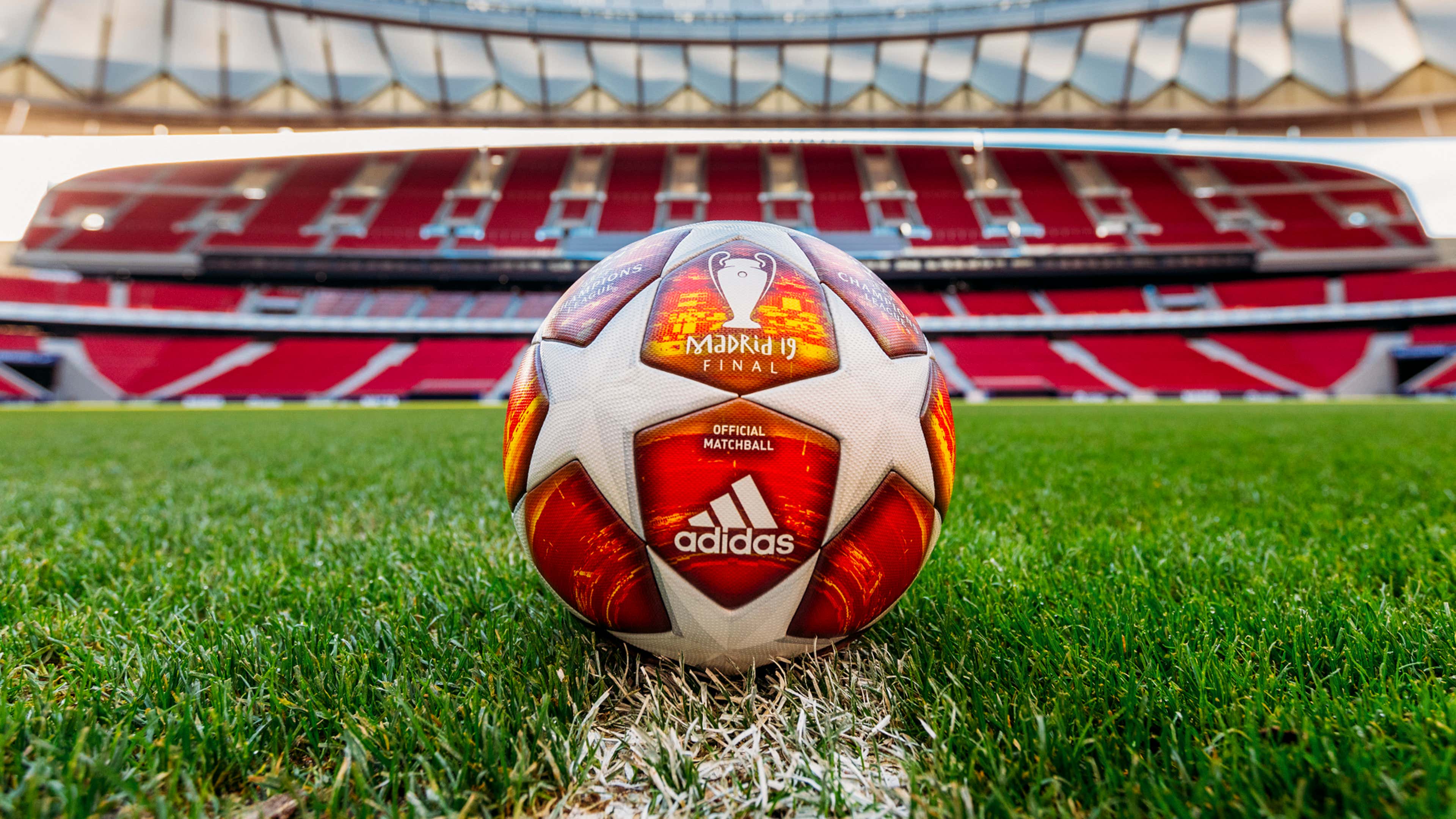 adidas présente le nouveau ballon de la Ligue des Champions