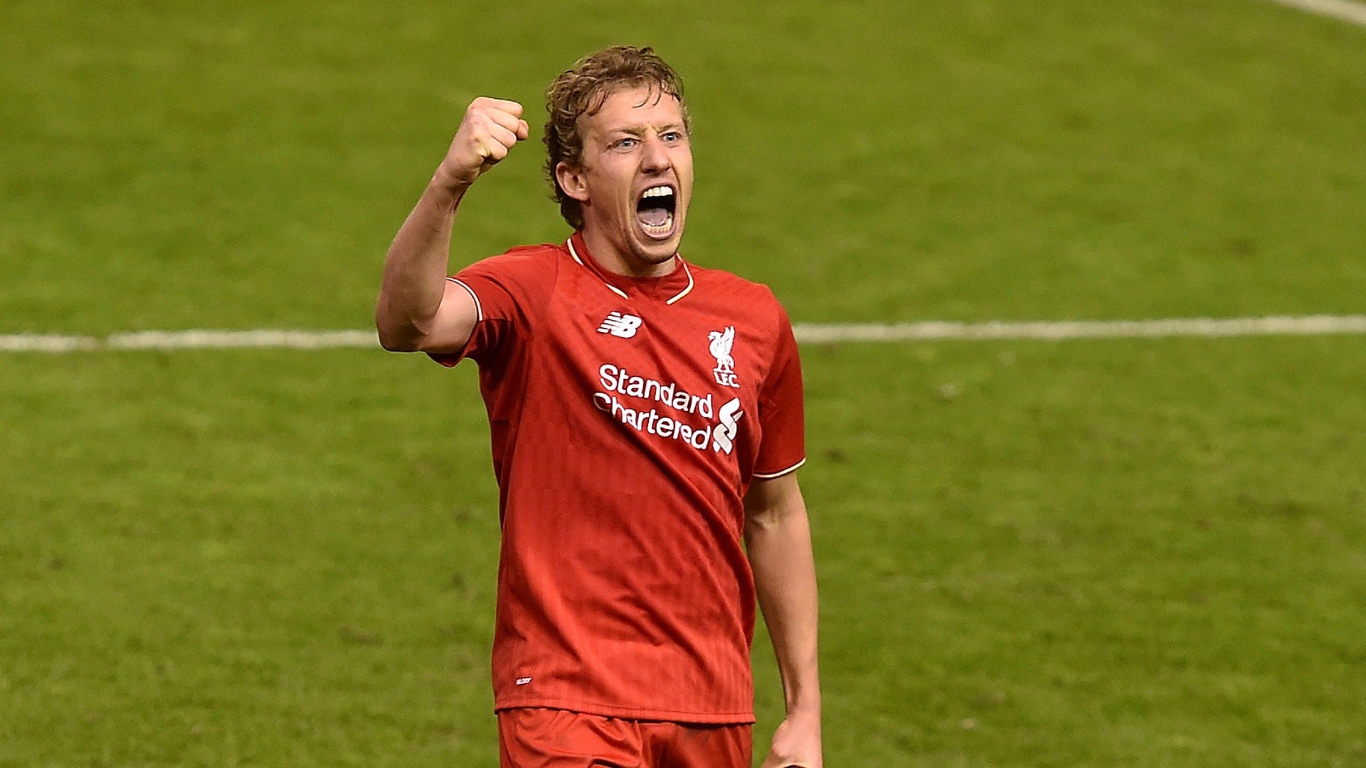 Lucas Leiva forced to retire due to heart condition and cries at press  conference | Goal.com UK