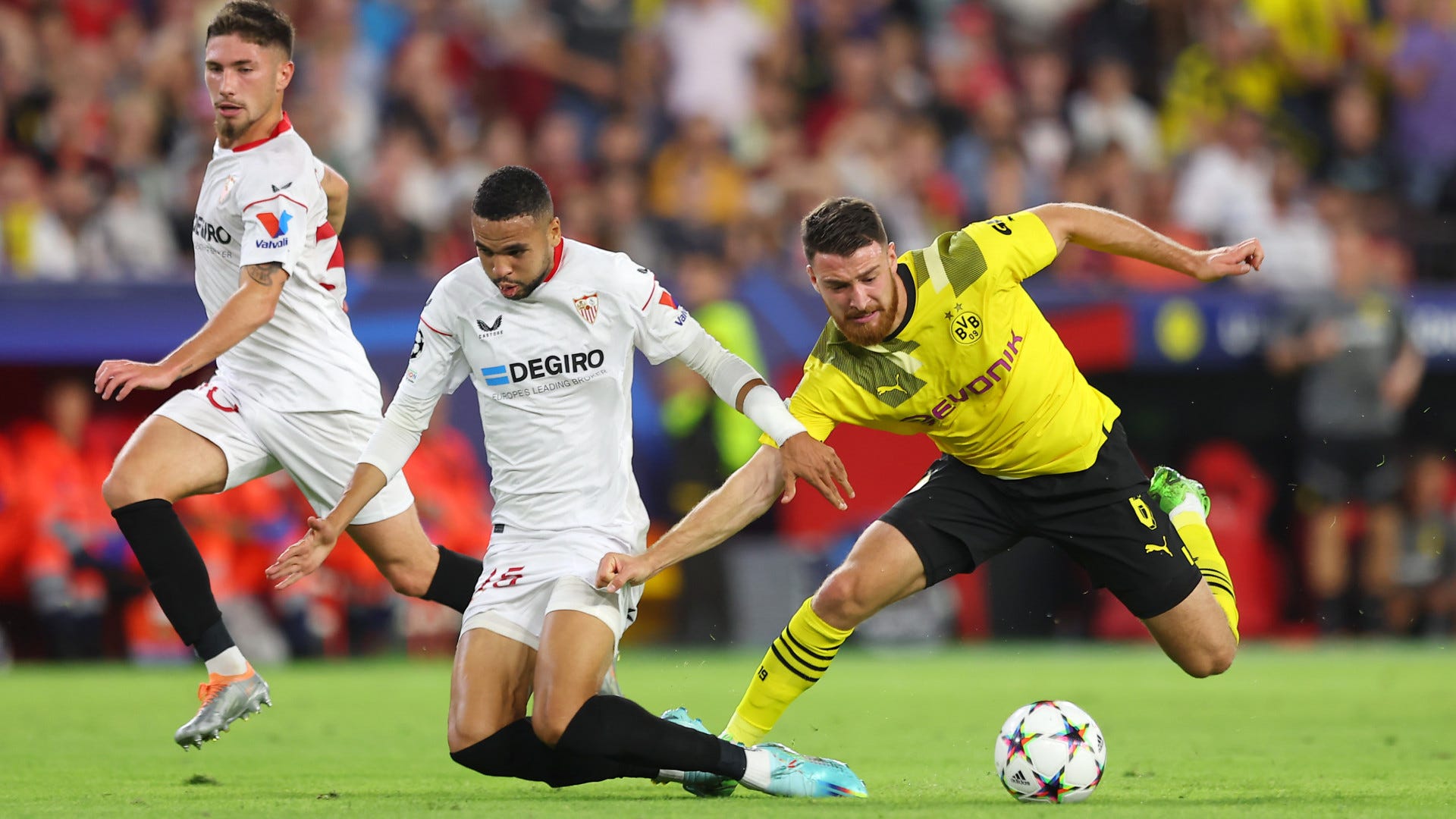 Der BVB siegt deutlich in Sevilla Die Champions League im TICKER zum Nachlesen Goal Deutschland