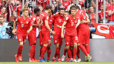 Bayern Munich celebrate vs Eintracht Frankfurt