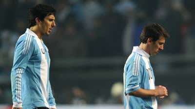 Burdisso Messi Argentina Bolivia Copa America 2011