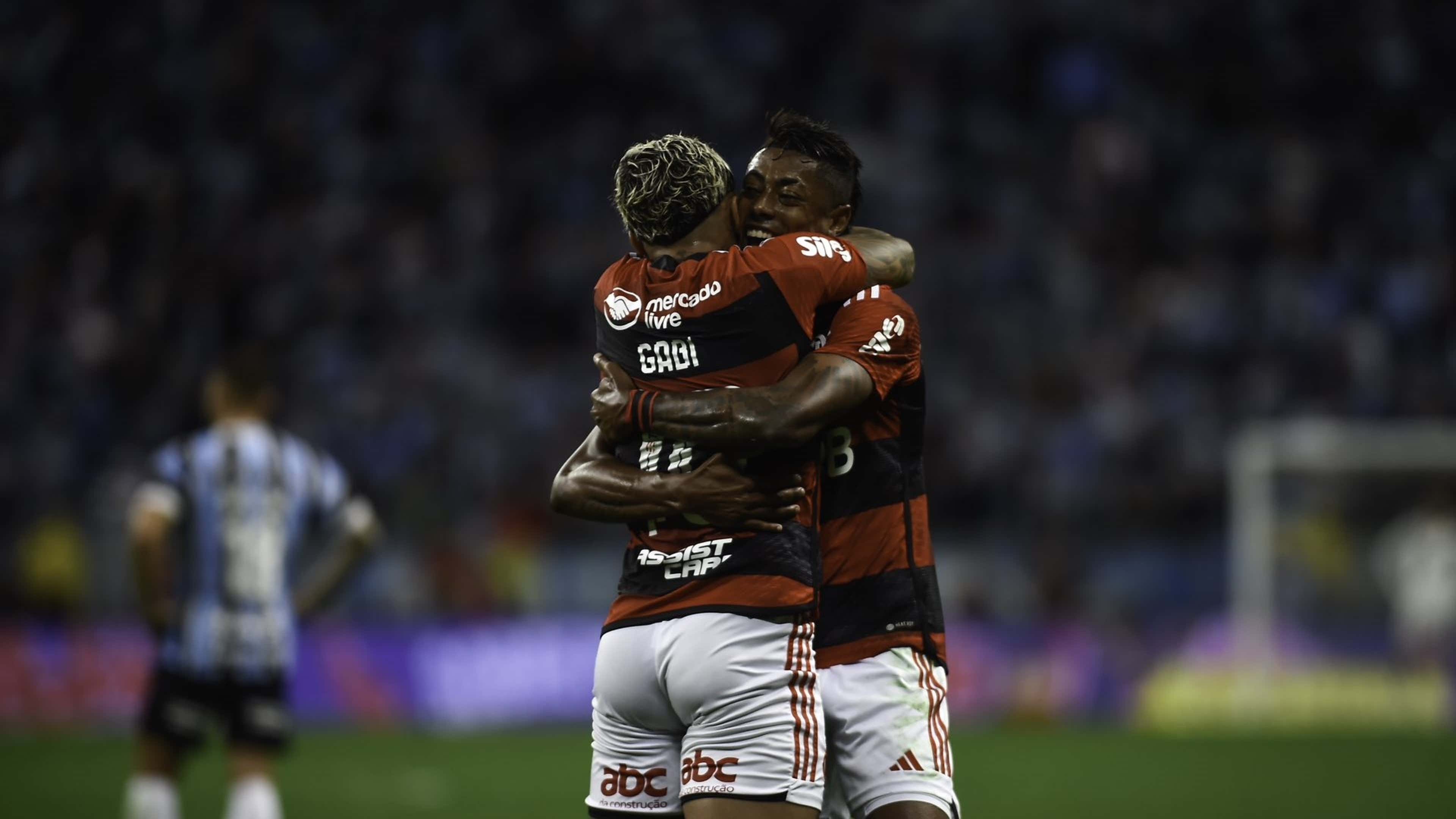 Raisa Simplicio on X: Os últimos 15 jogos entre Flamengo e Vasco foram  assim  / X