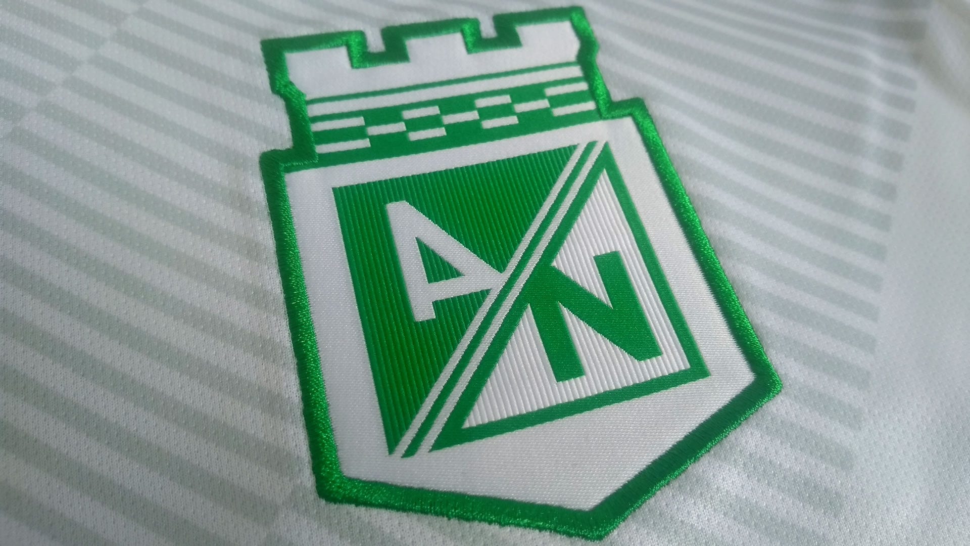 Atlético Nacional su camiseta alternativa en homenaje a Andrés Escobar | Goal.com Colombia