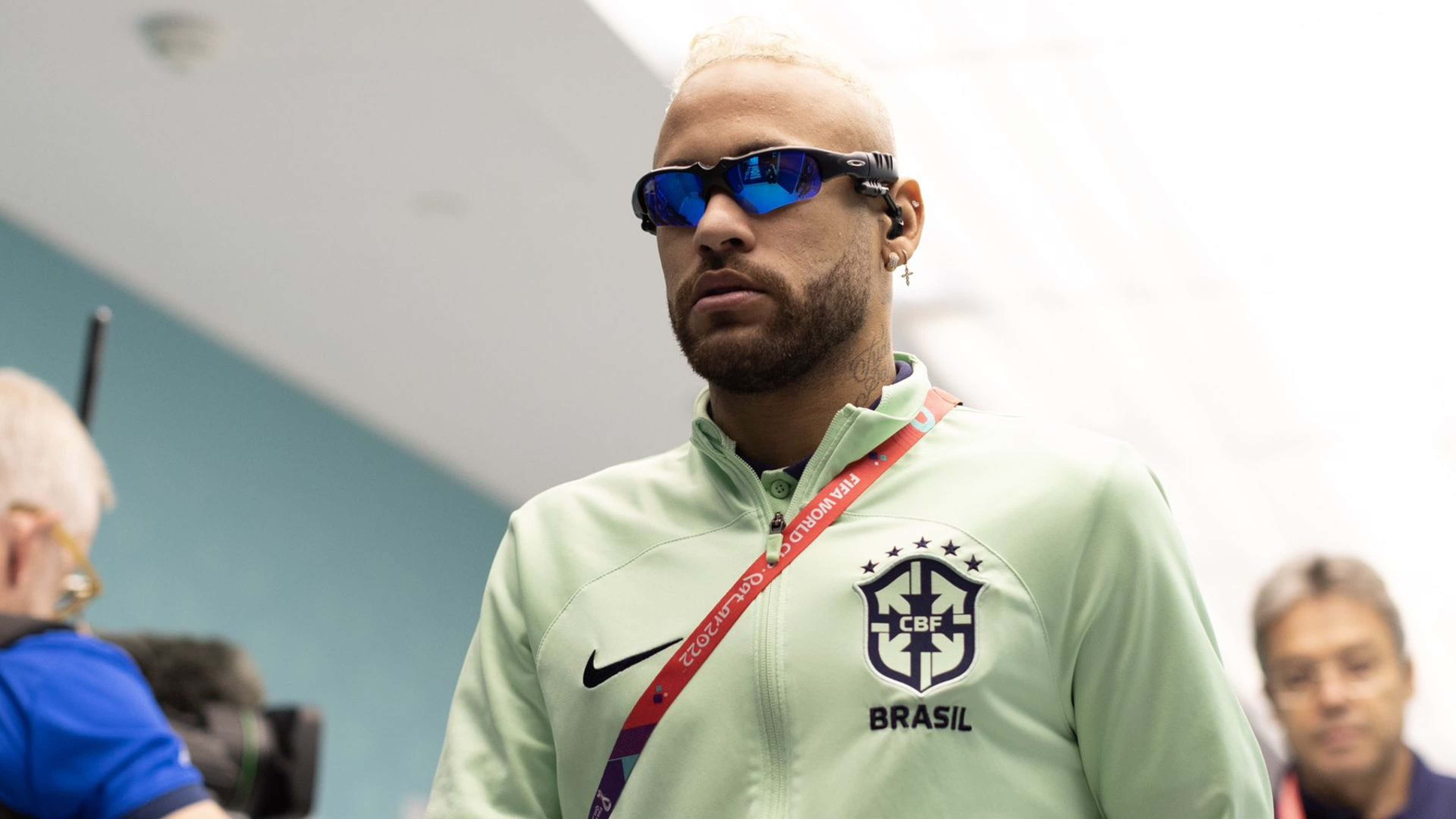 O que é Juliet, os óculos escuros que Neymar usa? Quanto custa o acessório?