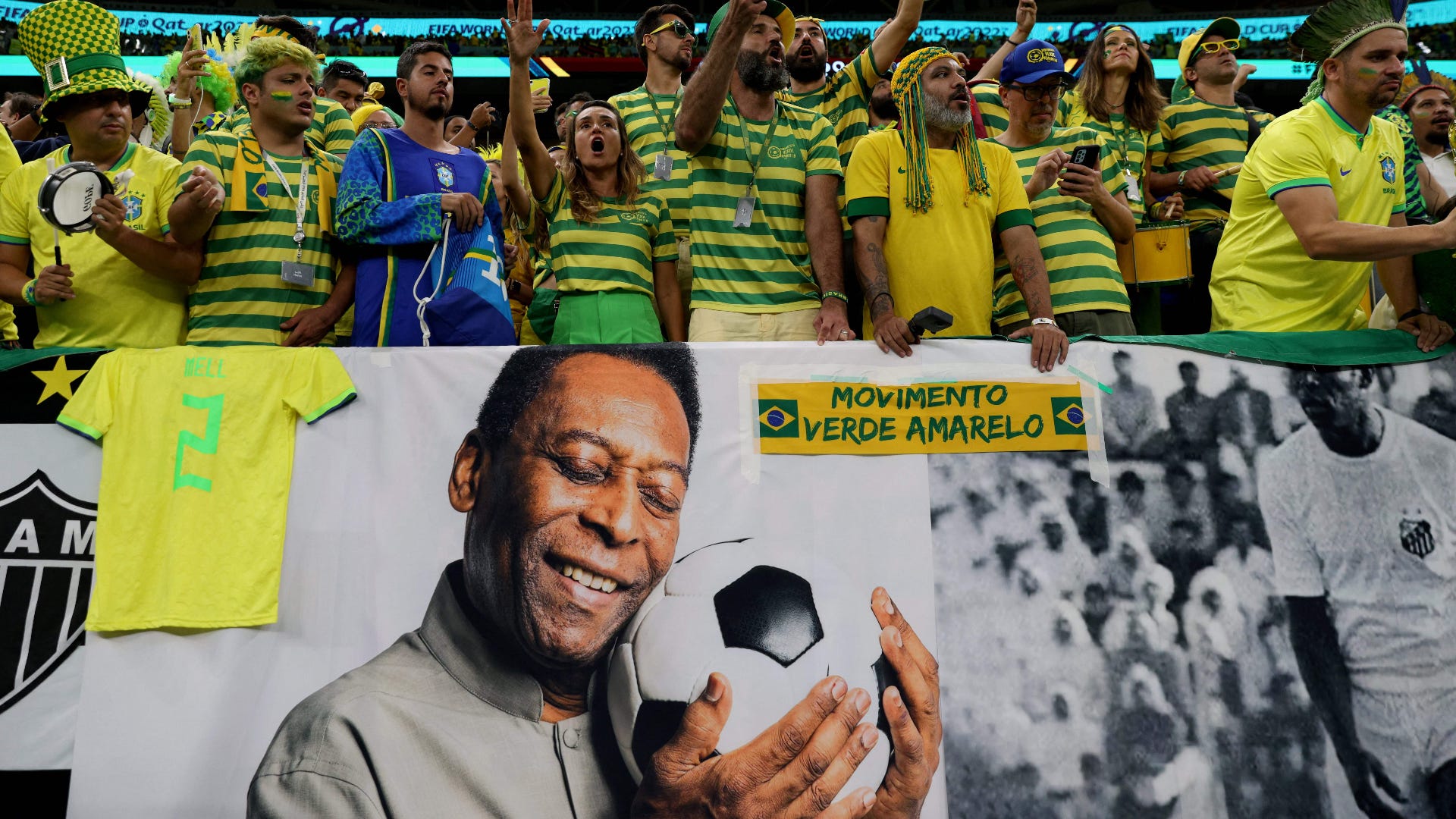Pele banner Brazil Cameroon World Cup 2022