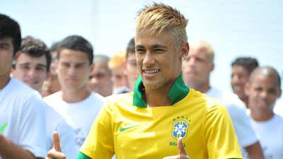 Neymar with bangs ahead of 2014 World Cup
