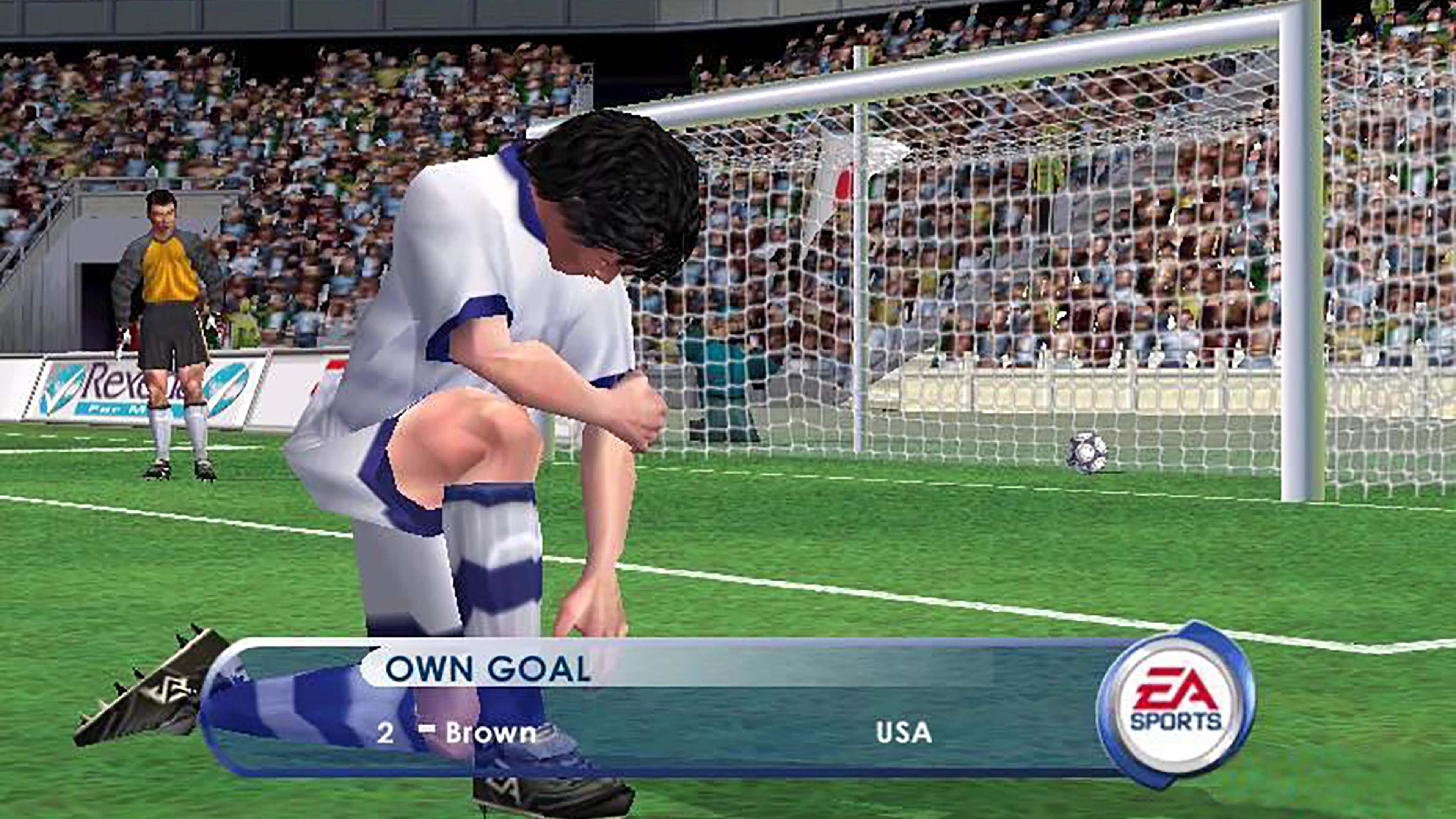 Play PlayStation FIFA 2000 Online in your browser 