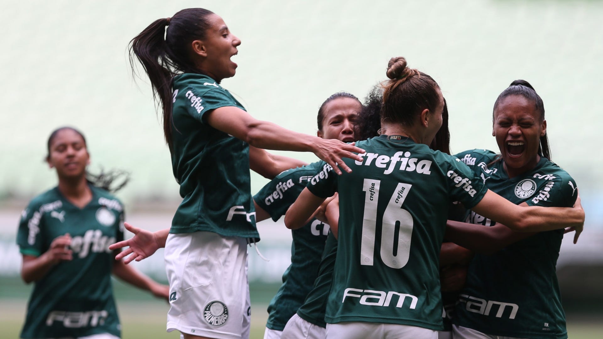 Em que canal passa o jogo do Grêmio feminino?