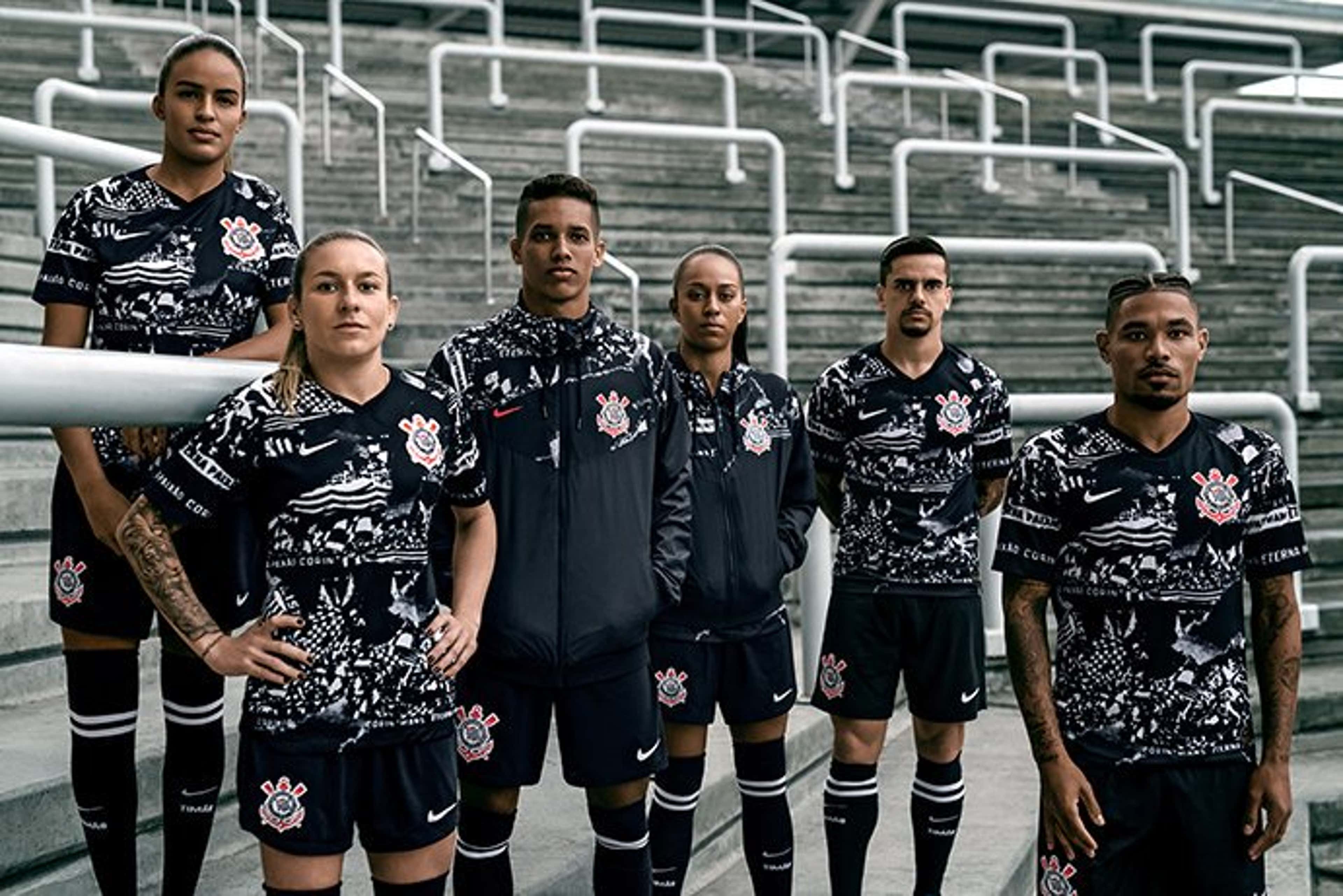 Nike e Corinthians estreiam 4ª camisa, escolhida pela torcida, em