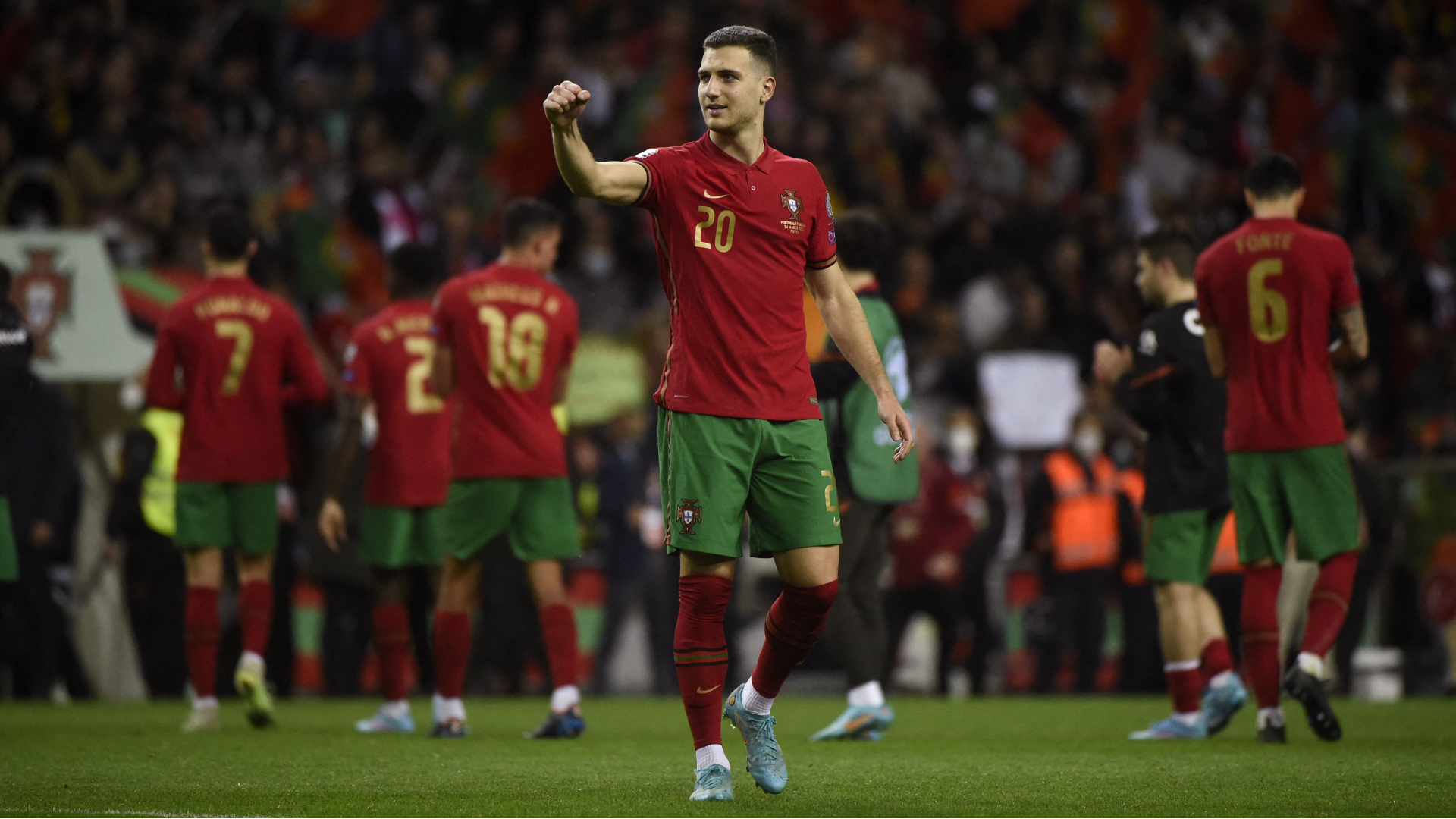 man-utd-defender-diogo-dalot-leaves-portugal-squad-for-personal-reasons-after-discussions-with-roberto-martinez-or-goal-com-india