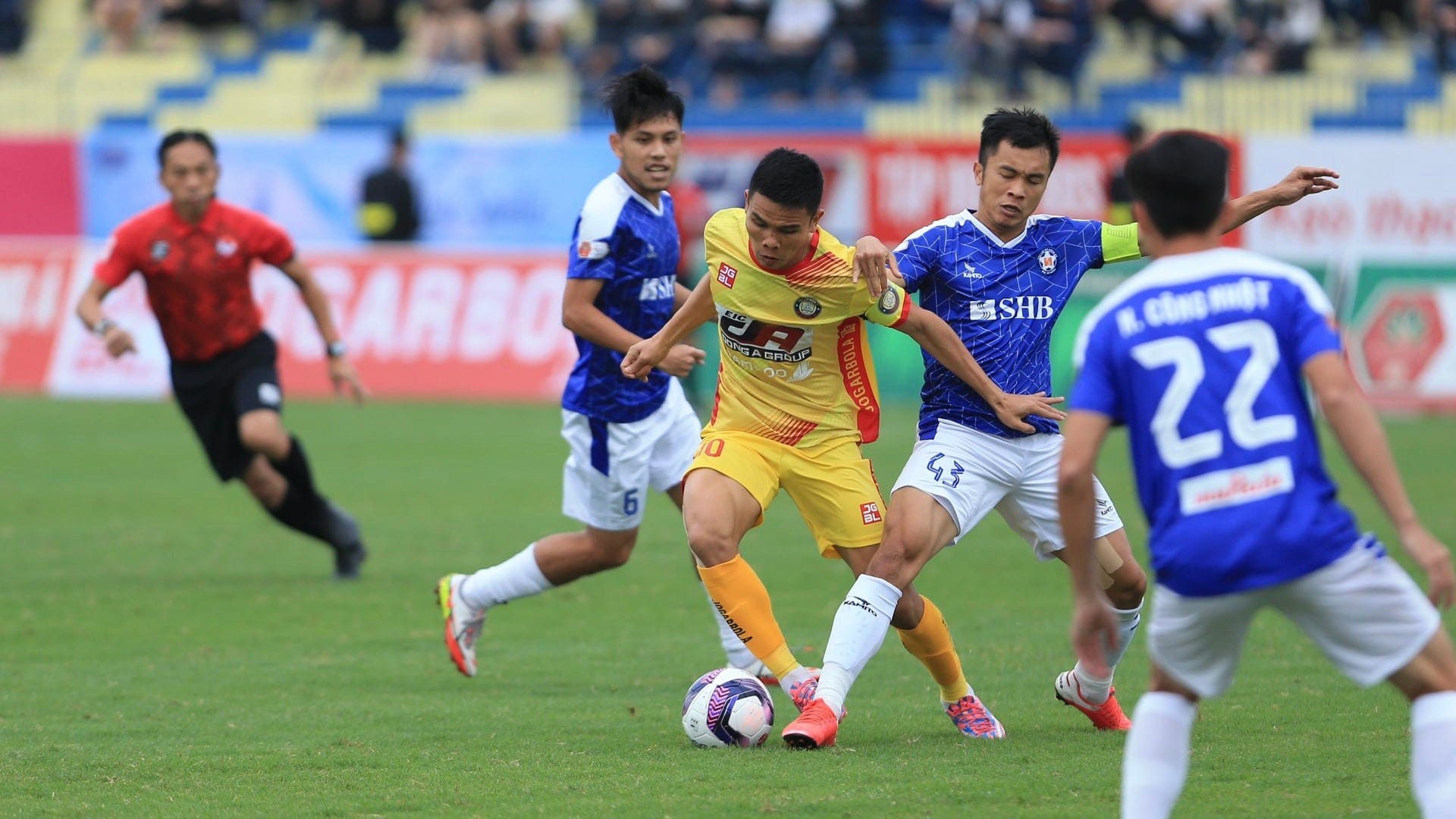 Pham Nguyen Sa Le Van Thang Dang Anh Tuan Thanh Hoa SHB Da Nang V.League 2022