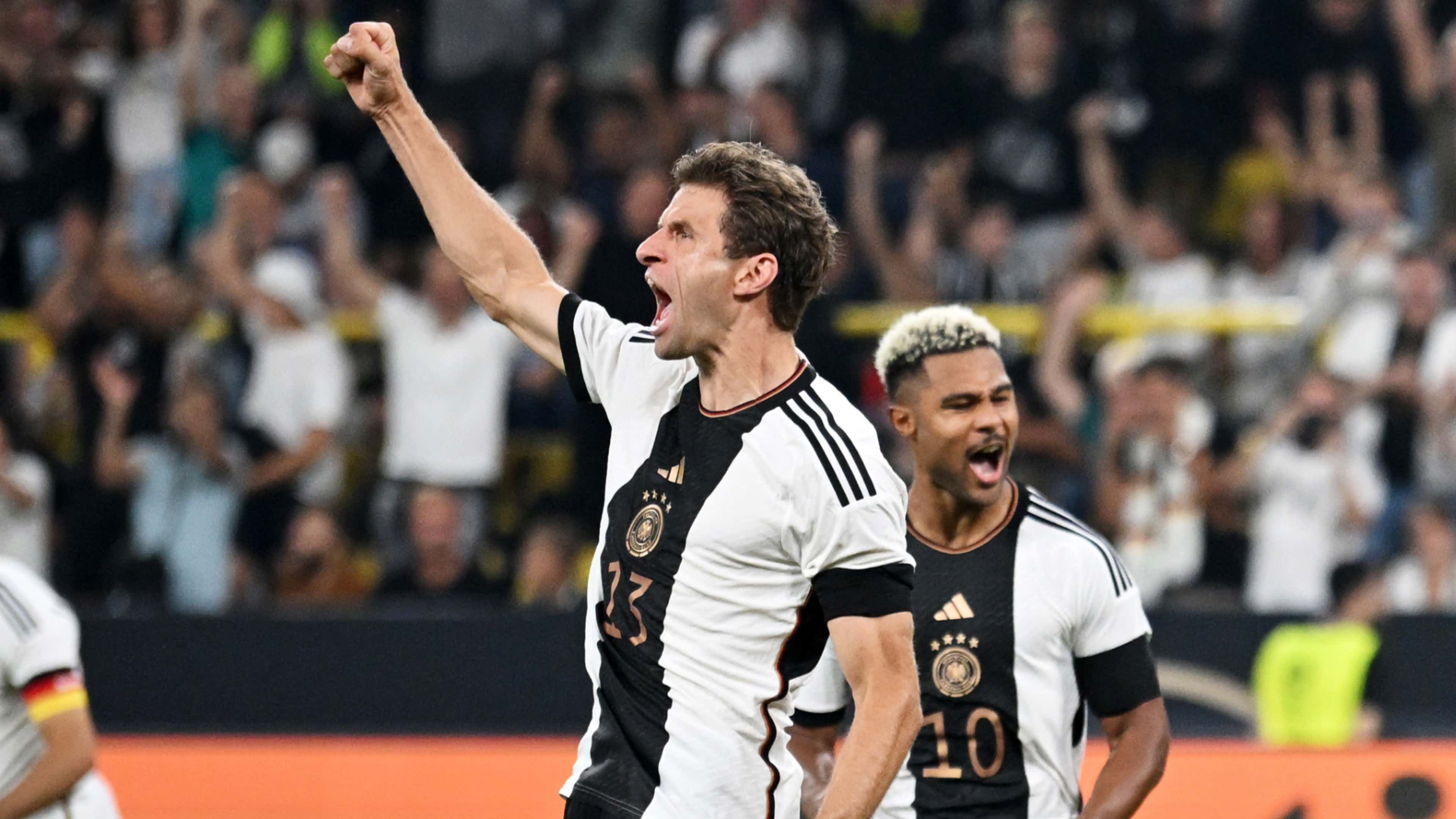 Thomas Muller celebrate Germany France