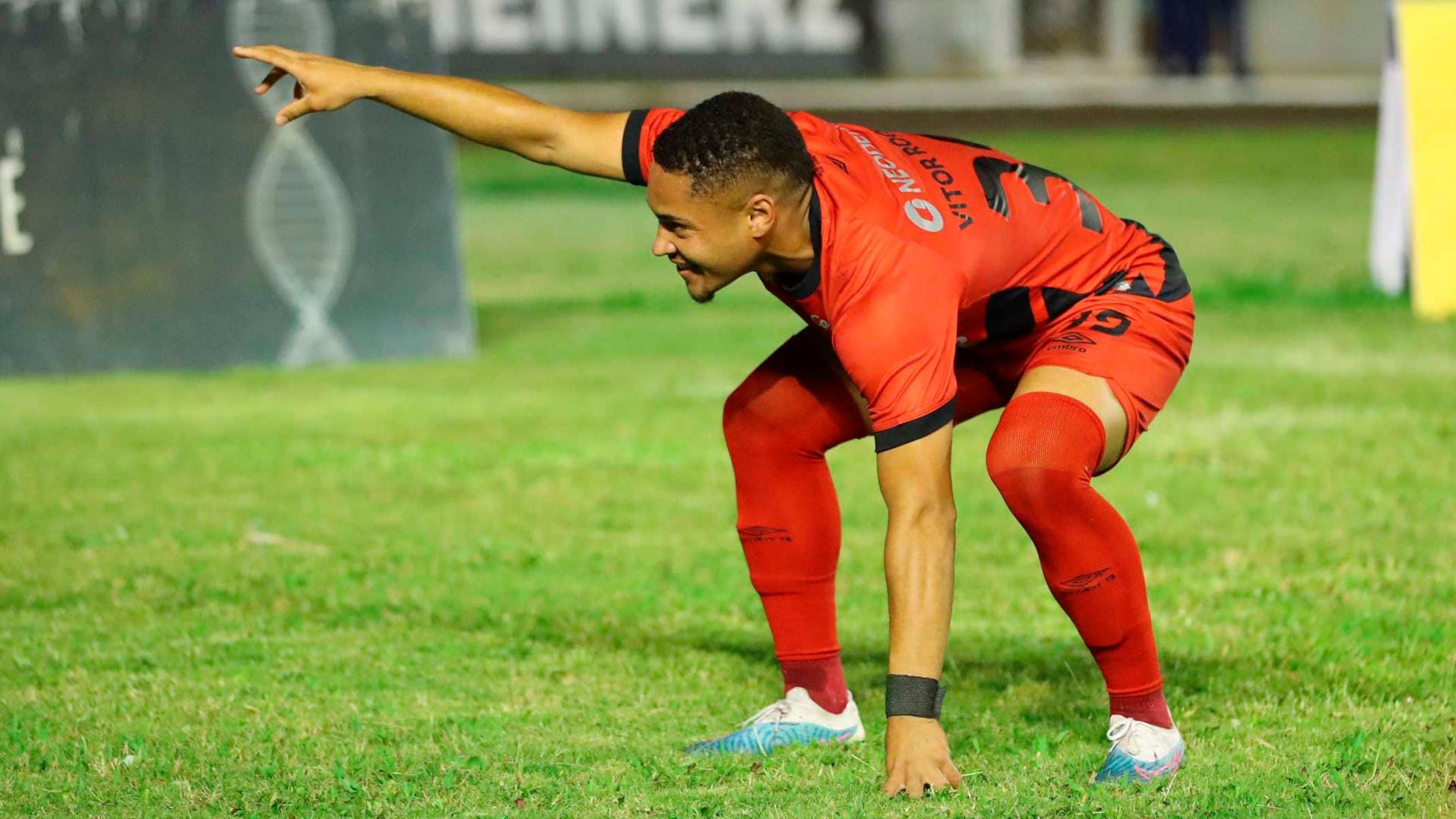 ATLETICO PR X ATLETICO MG AO VIVO COM IMAGENS - JOGO DE HOJE - ASSISTA  AGORA! 