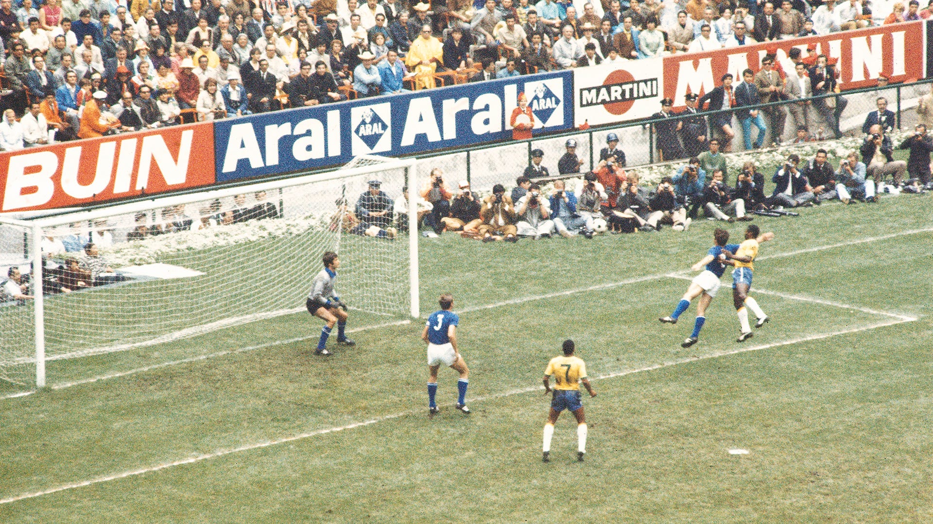 Pele Brazil Italy 1970 World Cup