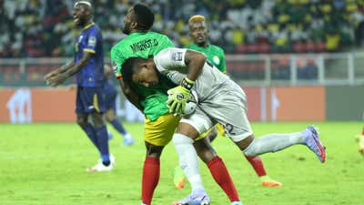 Ethiopian goalkeeper Teklemariam Shanko clashes with team mate Mignot Debebe of Ethiopia.